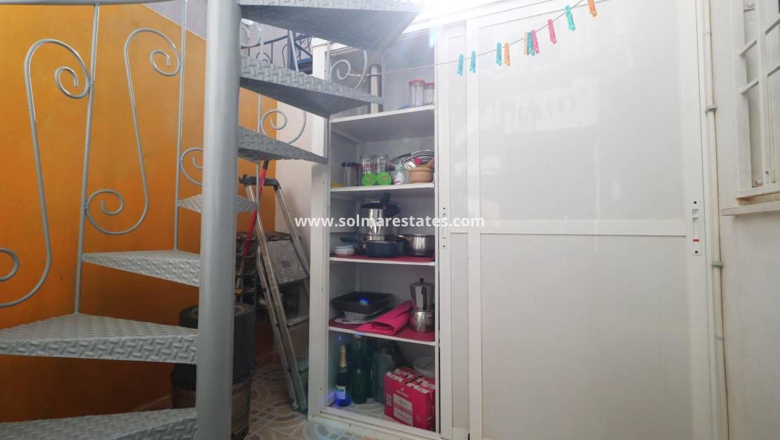 2 sovrum Bungalow till salu i Torrevieja med pool - 168 000 € (Ref: 9789579)