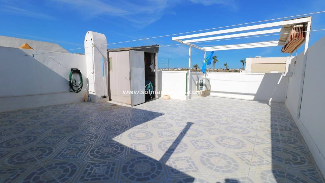 2 sovrum Bungalow till salu i Torrevieja med pool - 168 000 € (Ref: 9789579)