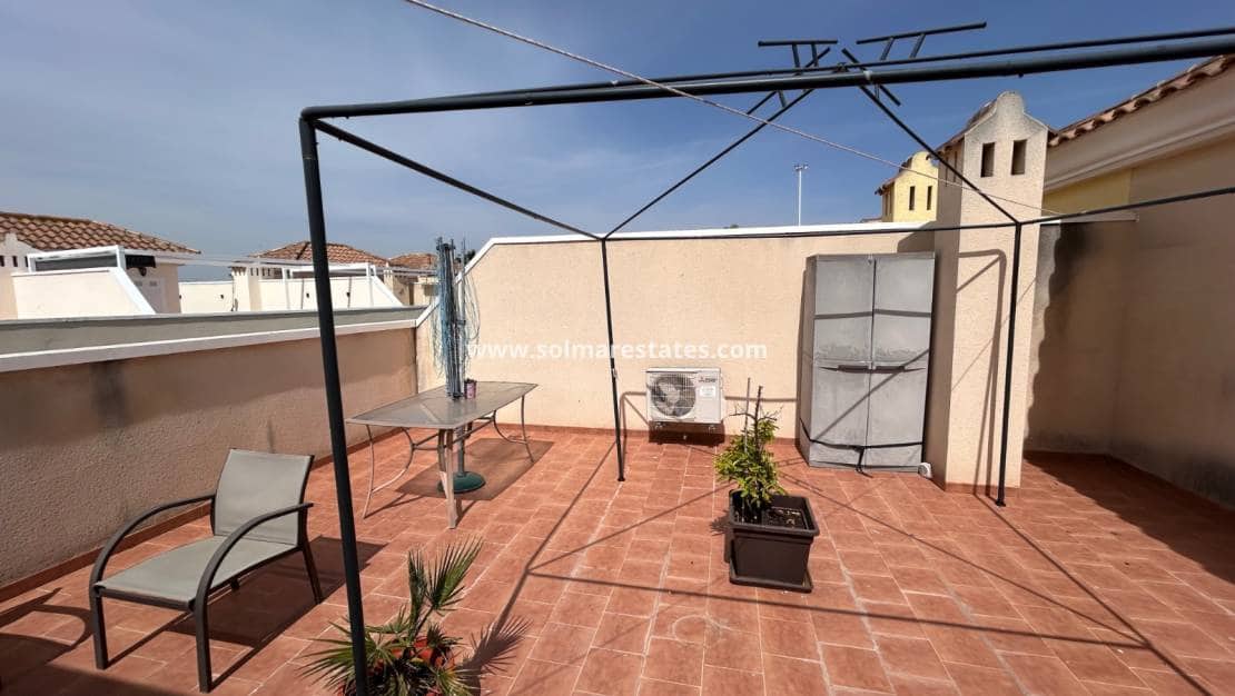 2 slaapkamer Appartement te koop in Jacarilla met zwembad - € 108.000 (Ref: 9789581)