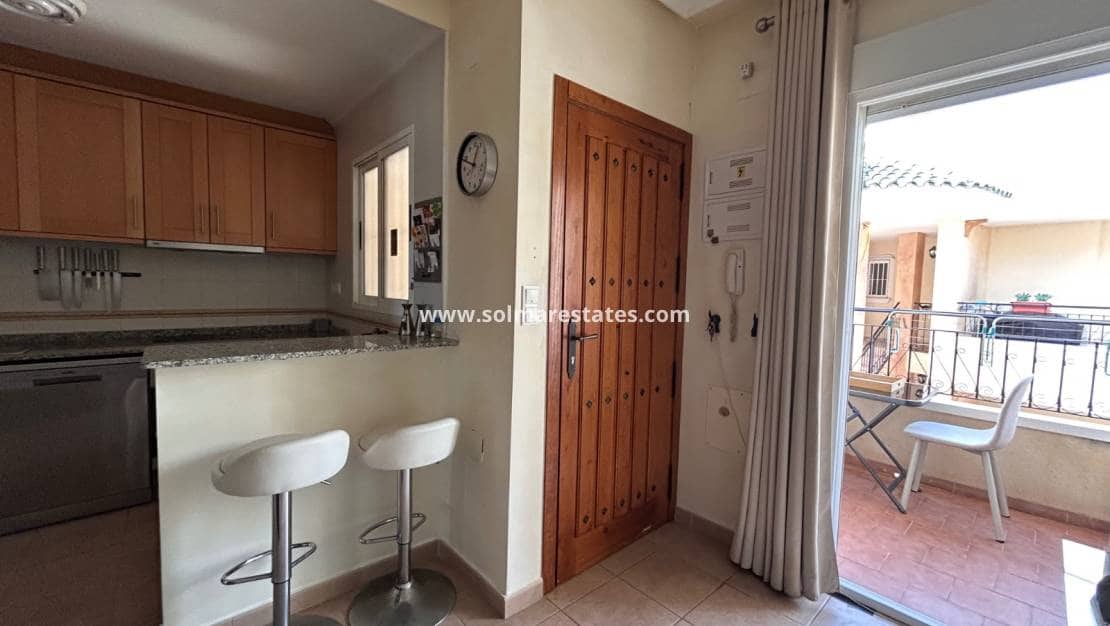 2 slaapkamer Appartement te koop in Jacarilla met zwembad - € 108.000 (Ref: 9789581)