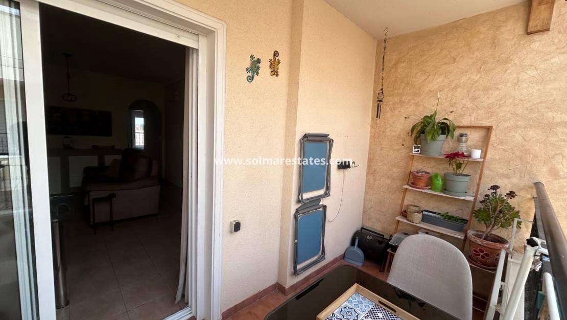 2 slaapkamer Appartement te koop in Jacarilla met zwembad - € 108.000 (Ref: 9789581)