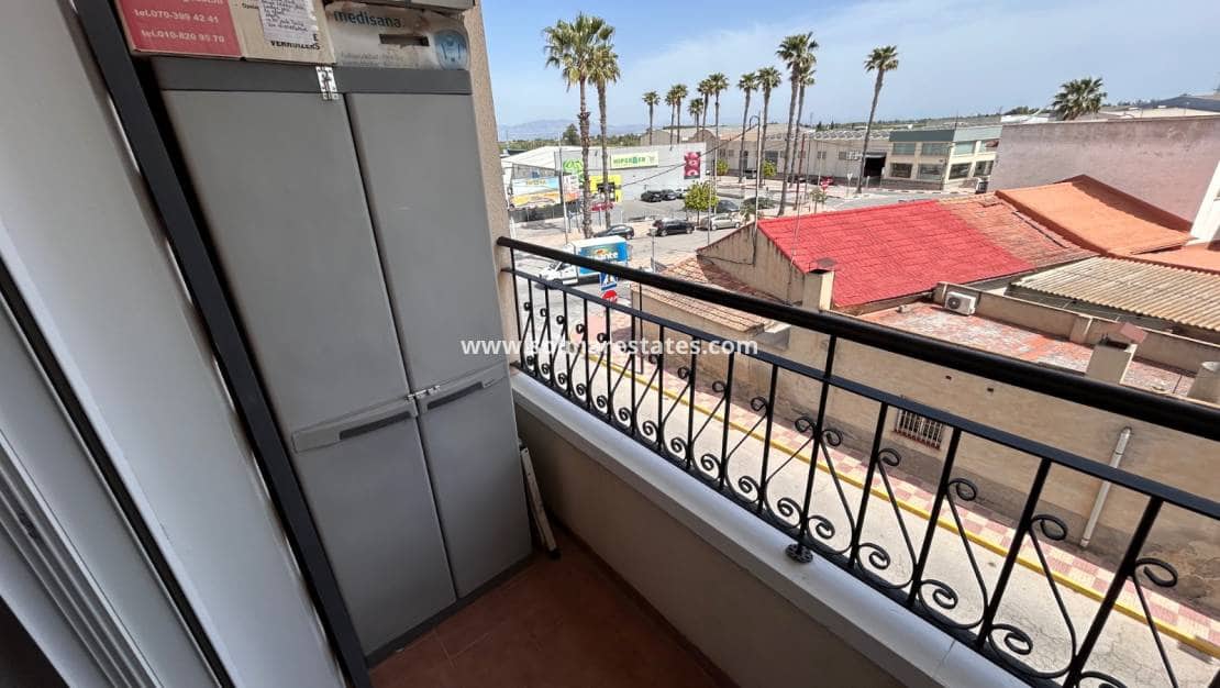 2 slaapkamer Appartement te koop in Jacarilla met zwembad - € 108.000 (Ref: 9789581)