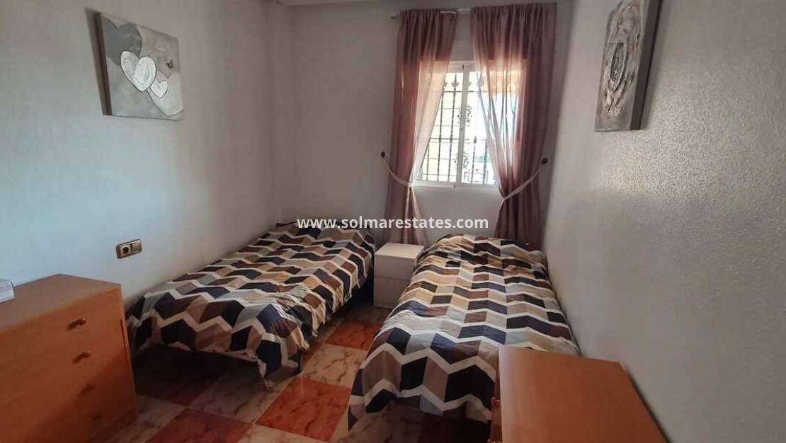 2 slaapkamer Appartement te koop in Cabo Roig met zwembad - € 165.000 (Ref: 9789582)