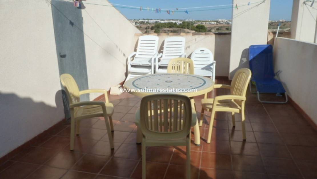 2 slaapkamer Appartement te koop in Cabo Roig met zwembad - € 165.000 (Ref: 9789582)