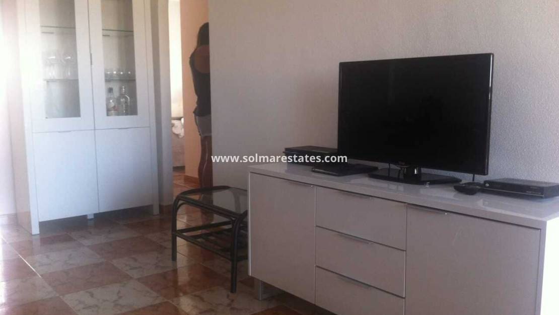 2 slaapkamer Appartement te koop in Cabo Roig met zwembad - € 165.000 (Ref: 9789582)