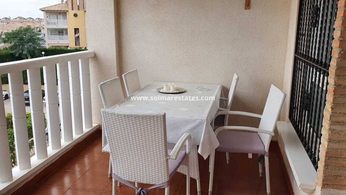 2 slaapkamer Appartement te koop in Cabo Roig met zwembad - € 165.000 (Ref: 9789582)