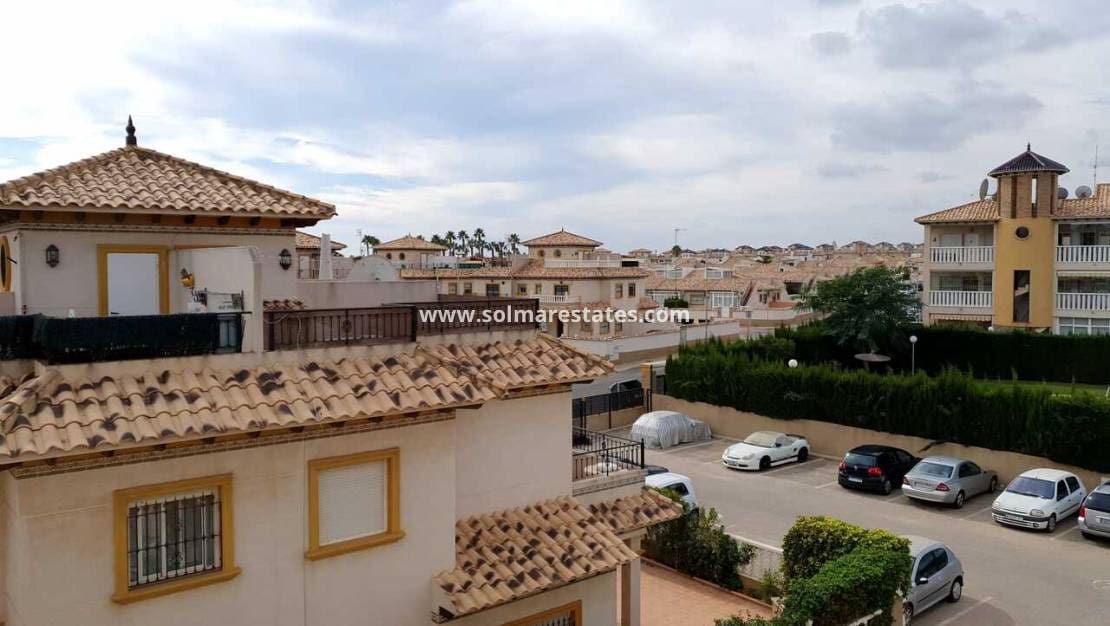 2 slaapkamer Appartement te koop in Cabo Roig met zwembad - € 165.000 (Ref: 9789582)