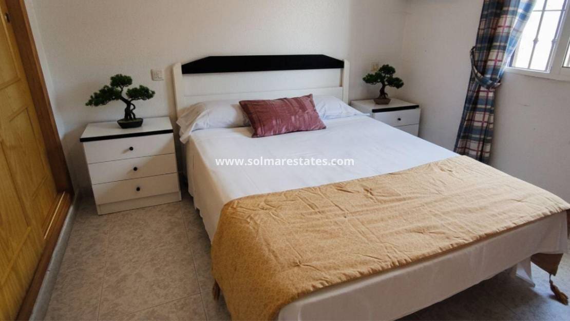 2 slaapkamer Appartement te koop in Paraje Natural met zwembad - € 124.990 (Ref: 9789583)