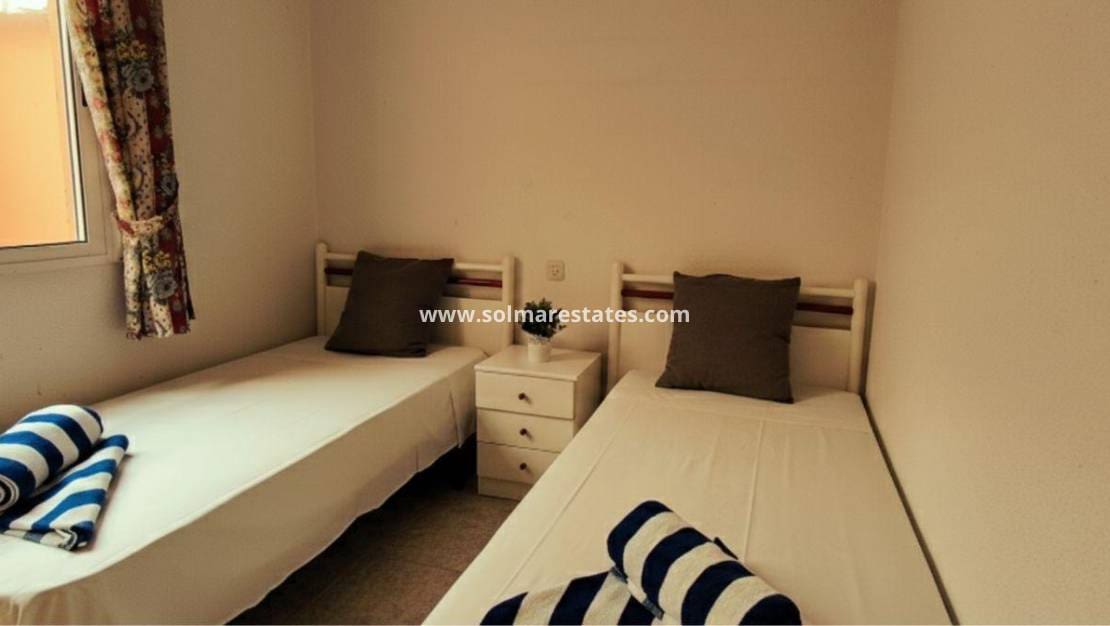 2 slaapkamer Appartement te koop in Paraje Natural met zwembad - € 124.990 (Ref: 9789583)