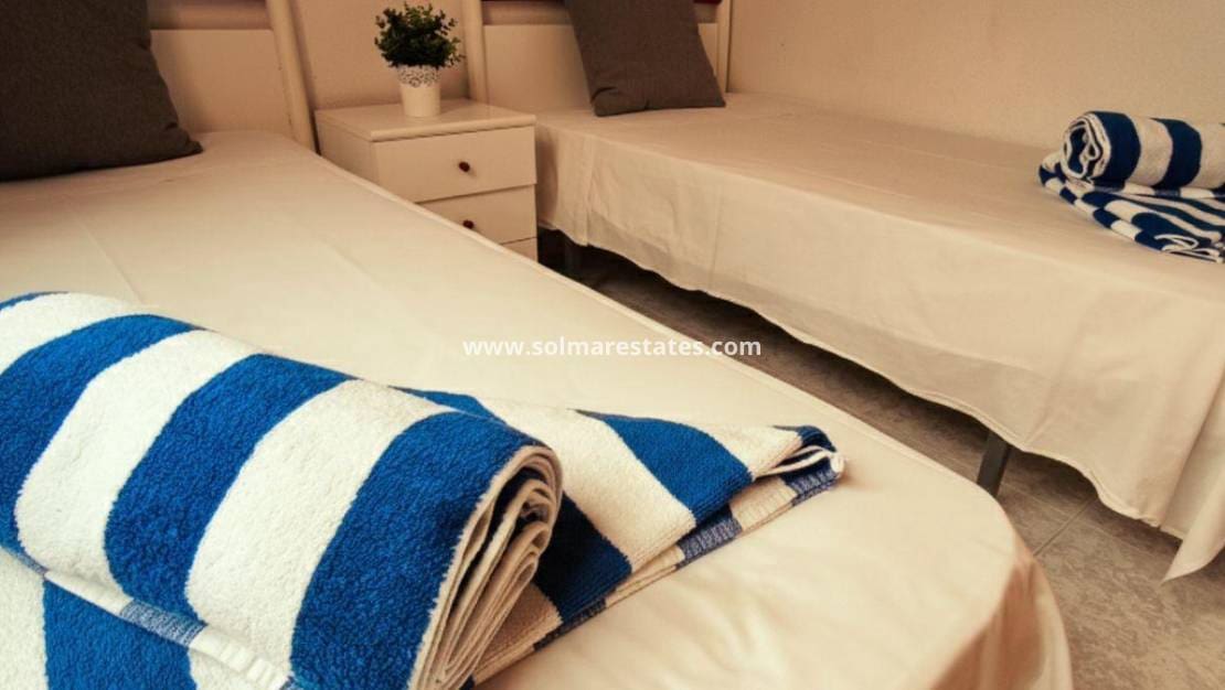 2 slaapkamer Appartement te koop in Paraje Natural met zwembad - € 124.990 (Ref: 9789583)