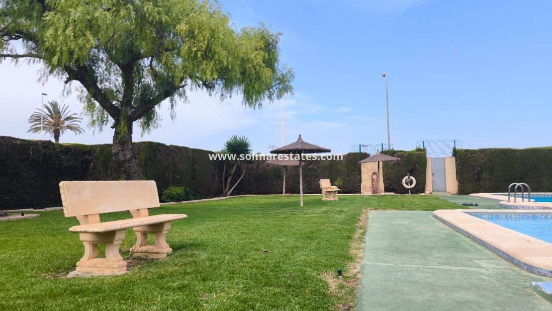 2 slaapkamer Appartement te koop in Paraje Natural met zwembad - € 124.990 (Ref: 9789583)