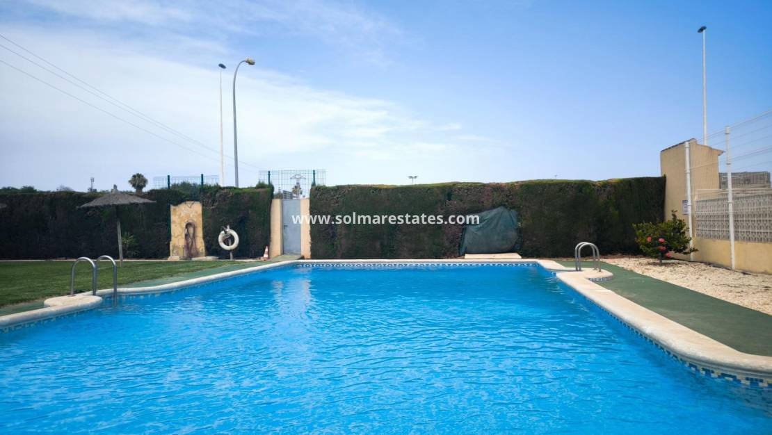 2 slaapkamer Appartement te koop in Paraje Natural met zwembad - € 124.990 (Ref: 9789583)