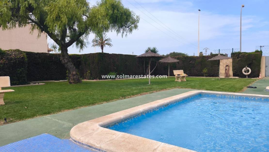 2 slaapkamer Appartement te koop in Paraje Natural met zwembad - € 124.990 (Ref: 9789583)