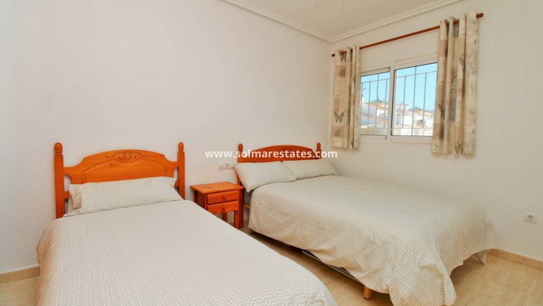 2 quarto Apartamento para venda em Playa Flamenca com piscina - 199 995 € (Ref: 9789585)