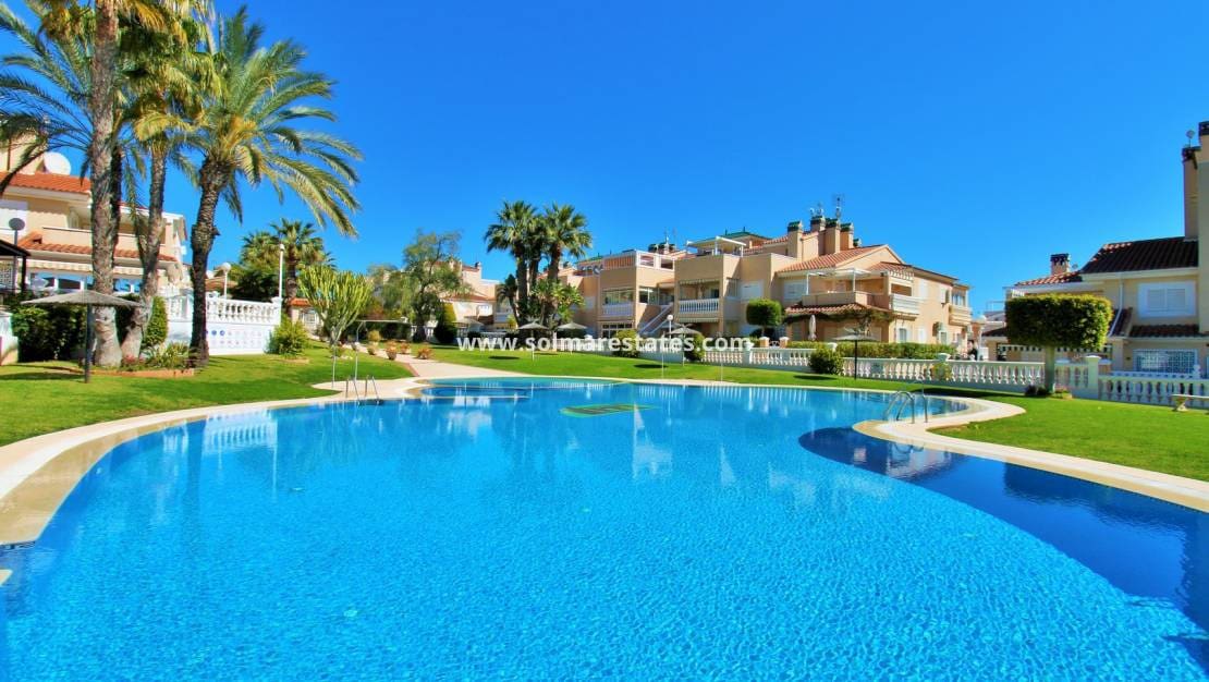 2 quarto Apartamento para venda em Playa Flamenca com piscina - 199 995 € (Ref: 9789585)