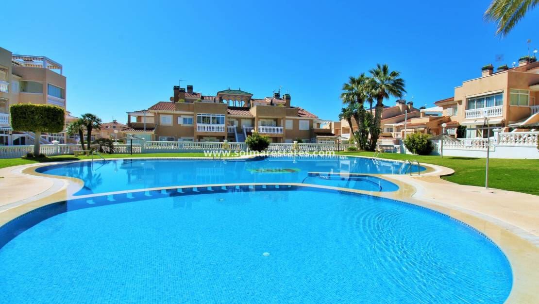 2 quarto Apartamento para venda em Playa Flamenca com piscina - 199 995 € (Ref: 9789585)