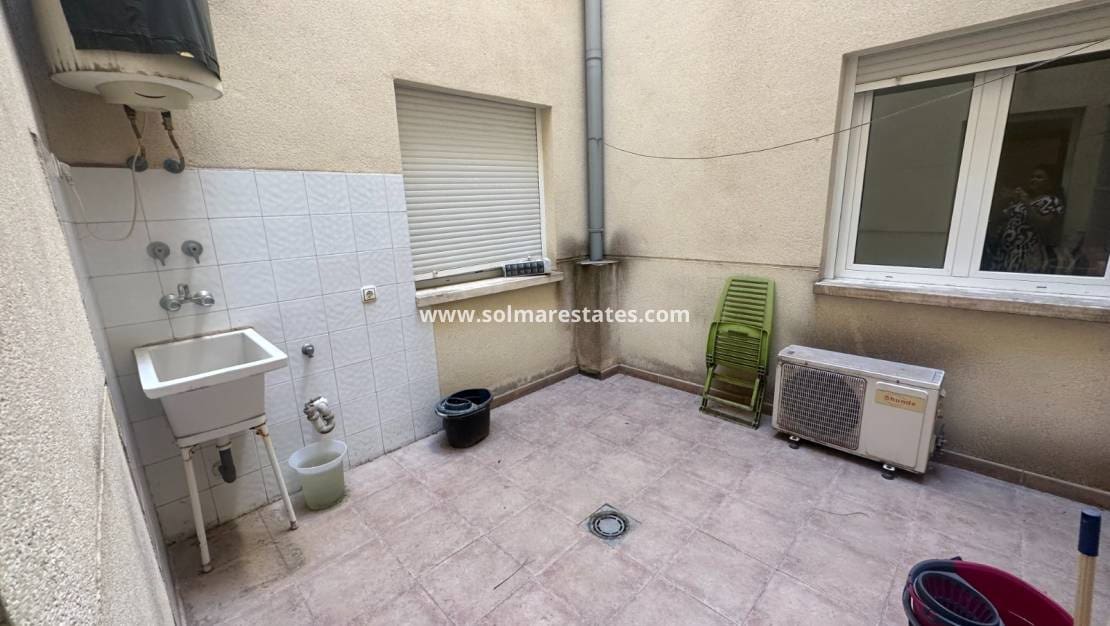 4 makuuhuone Huoneisto myytävänä paikassa Jacarilla mukana uima-altaan - 145 000 € (Ref: 9789586)