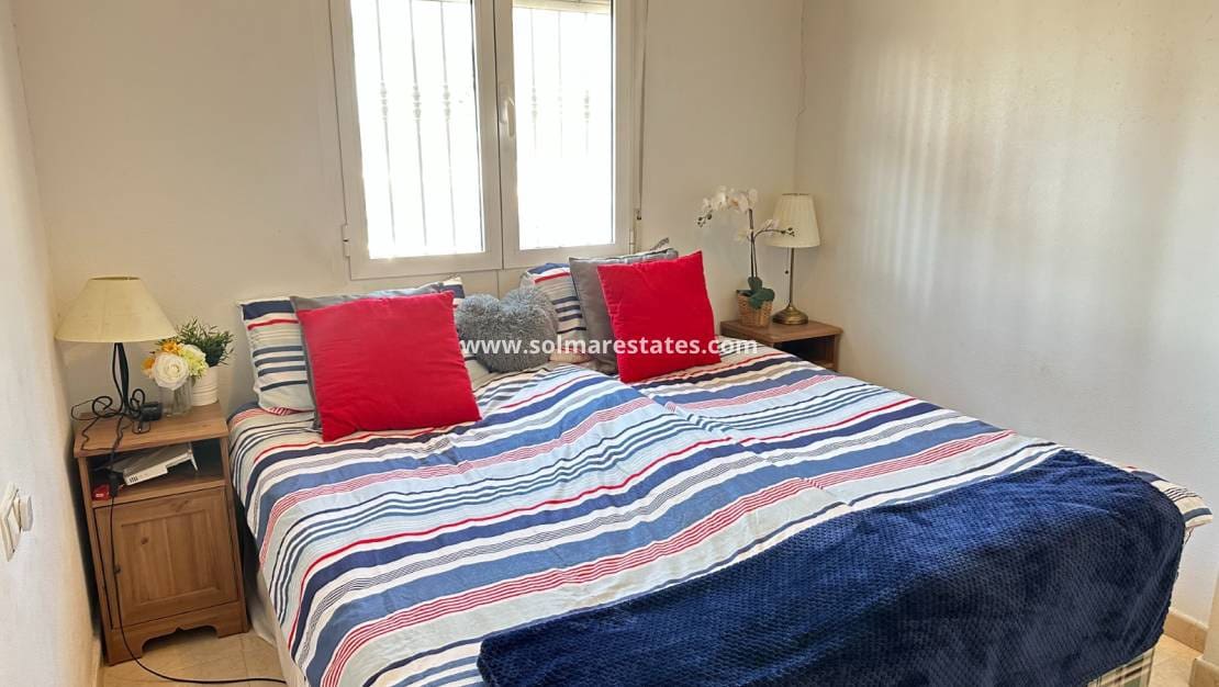 4 makuuhuone Huoneisto myytävänä paikassa Jacarilla mukana uima-altaan - 145 000 € (Ref: 9789586)