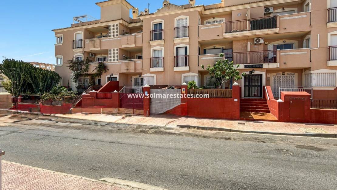 Casa de 2 habitaciones en La Florida en venta con piscina - 179.900 € (Ref: 9791297)