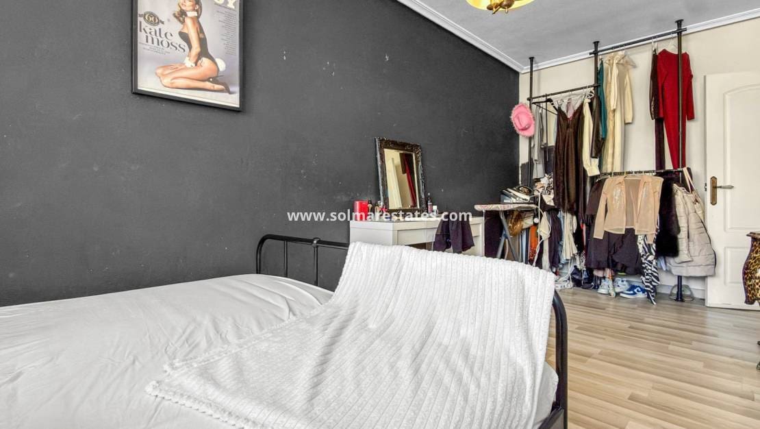 Casa de 2 habitaciones en La Florida en venta con piscina - 179.900 € (Ref: 9791297)