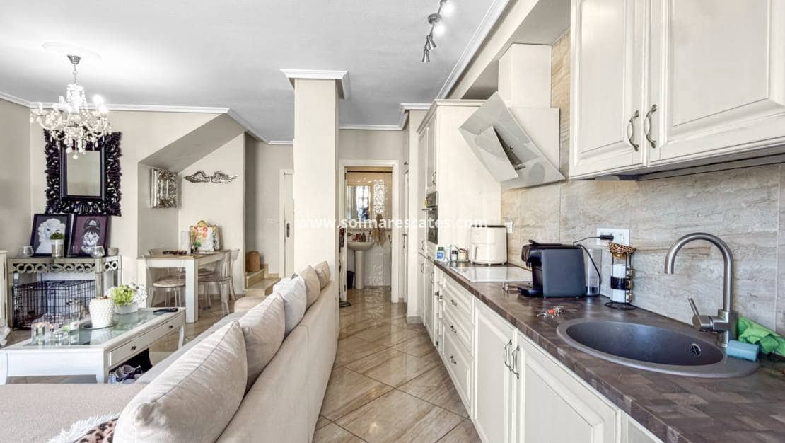 Casa de 2 habitaciones en La Florida en venta con piscina - 179.900 € (Ref: 9791297)