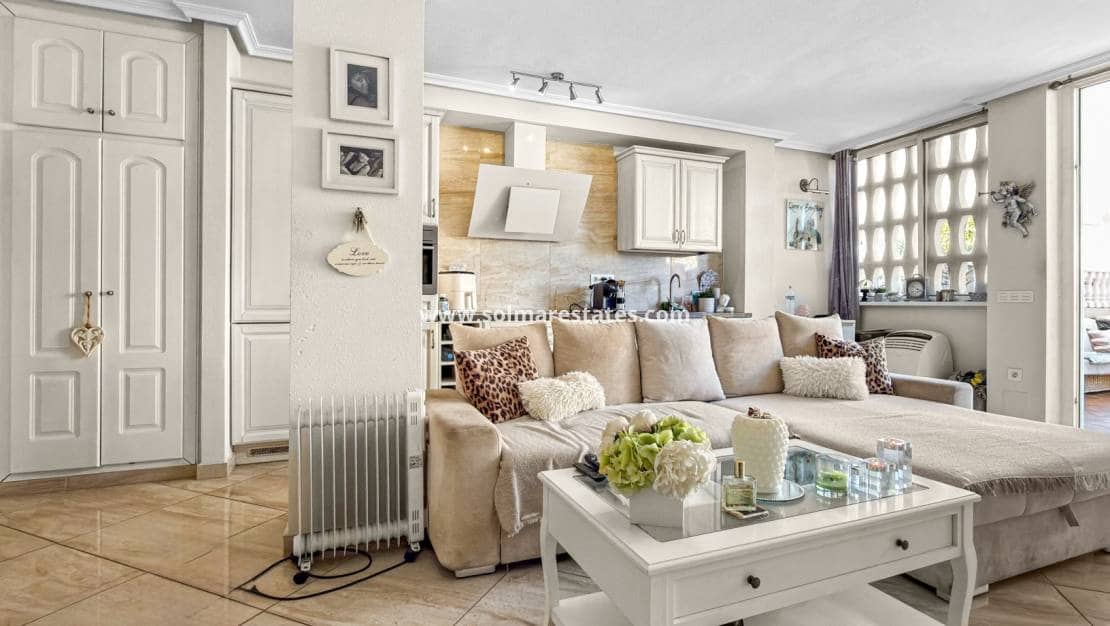 Casa de 2 habitaciones en La Florida en venta con piscina - 179.900 € (Ref: 9791297)