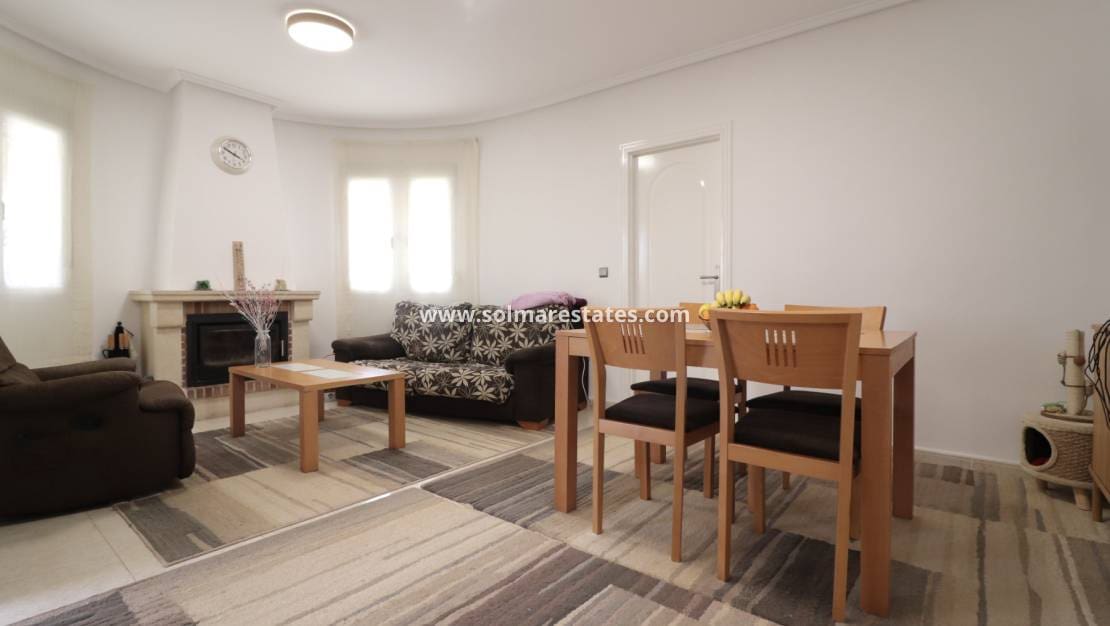 3 Zimmer Villa zu verkaufen in Ciudad Quesada mit Pool - 325.000 € (Ref: 9791298)