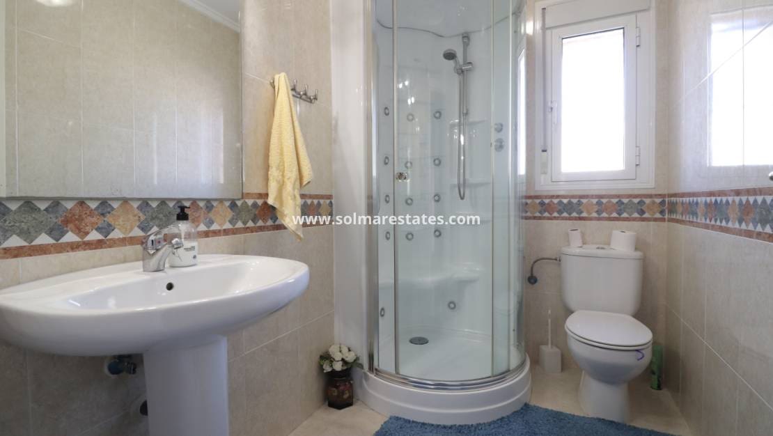 3 Zimmer Villa zu verkaufen in Ciudad Quesada mit Pool - 325.000 € (Ref: 9791298)