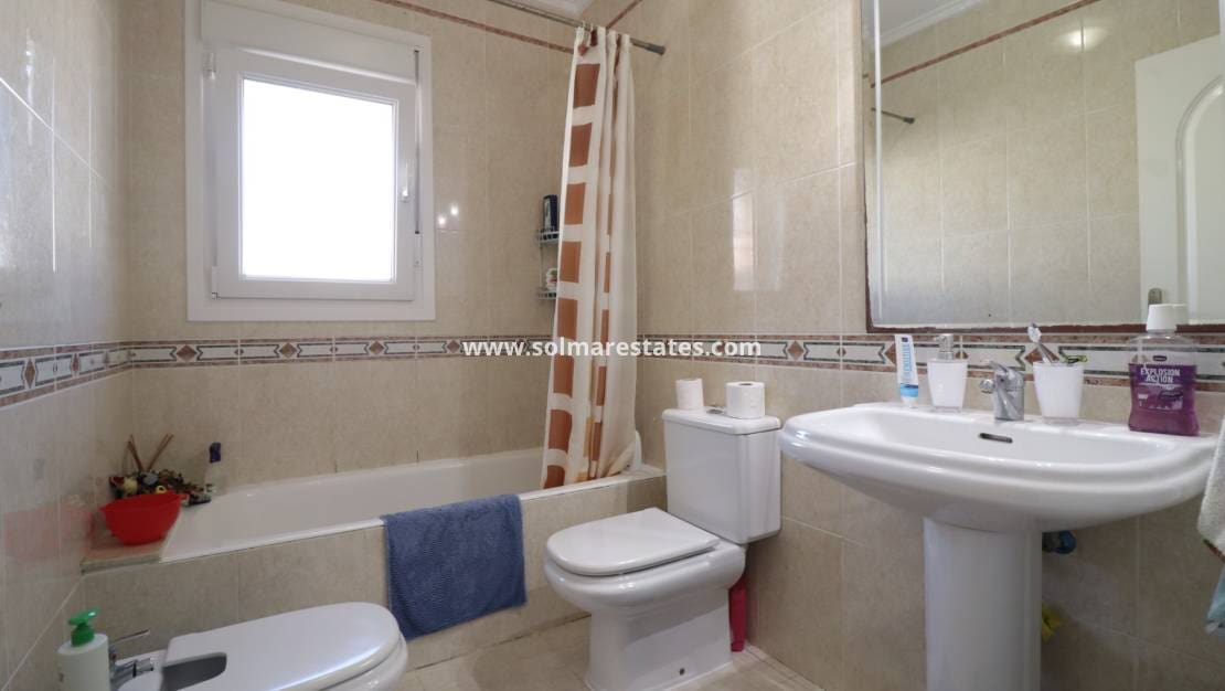 3 Zimmer Villa zu verkaufen in Ciudad Quesada mit Pool - 325.000 € (Ref: 9791298)