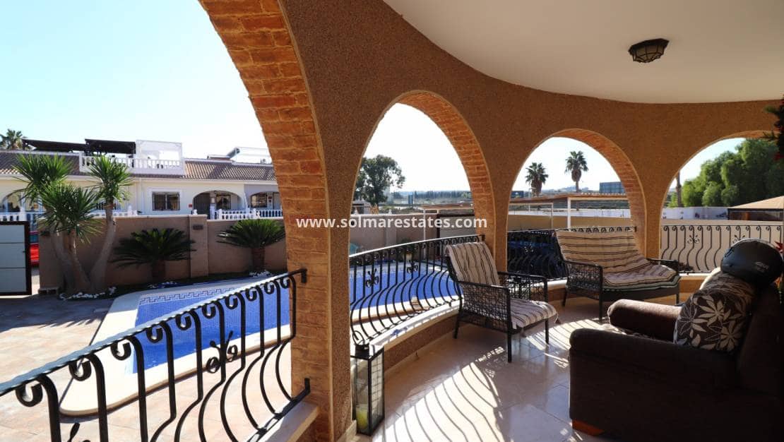 3 Zimmer Villa zu verkaufen in Ciudad Quesada mit Pool - 325.000 € (Ref: 9791298)