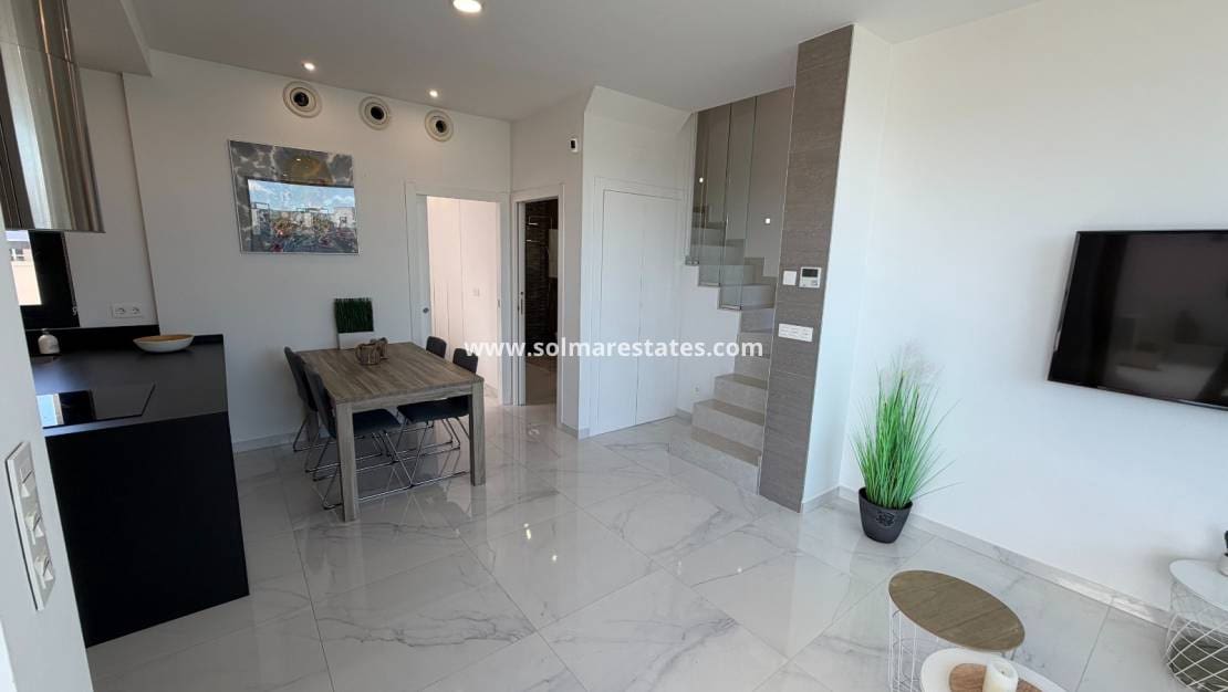 3 sypialnia Willa na sprzedaż w Dona Pepa z basenem - 399 900 € (Ref: 9793452)