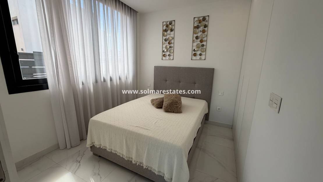 3 sypialnia Willa na sprzedaż w Dona Pepa z basenem - 399 900 € (Ref: 9793452)