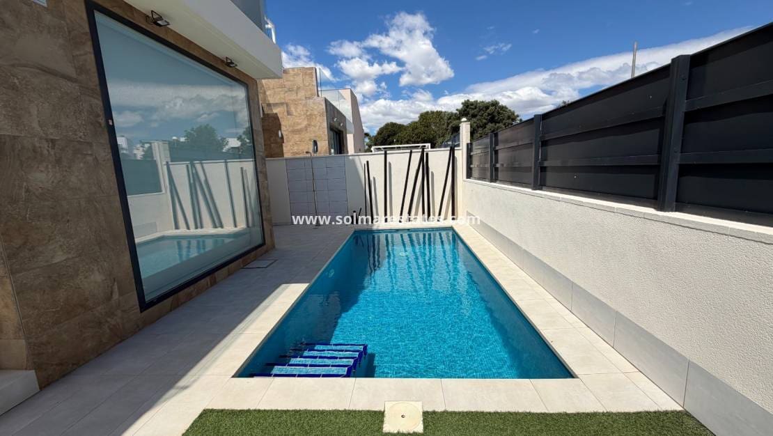 3 sypialnia Willa na sprzedaż w Dona Pepa z basenem - 399 900 € (Ref: 9793452)