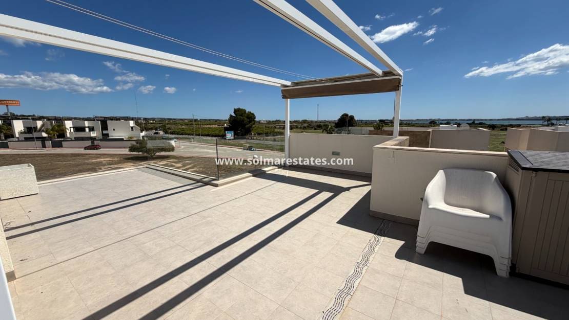 3 sypialnia Willa na sprzedaż w Dona Pepa z basenem - 399 900 € (Ref: 9793452)