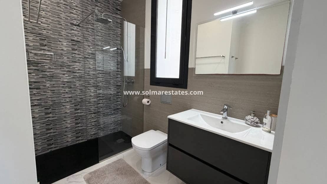 3 sypialnia Willa na sprzedaż w Dona Pepa z basenem - 399 900 € (Ref: 9793452)