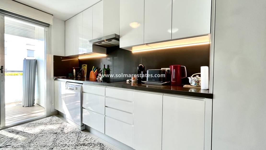 2 chambre Appartement à vendre à Orihuela Costa avec piscine - 240 000 € (Ref: 9793453)