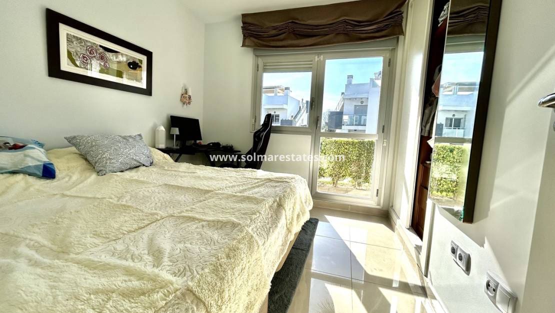 2 chambre Appartement à vendre à Orihuela Costa avec piscine - 240 000 € (Ref: 9793453)