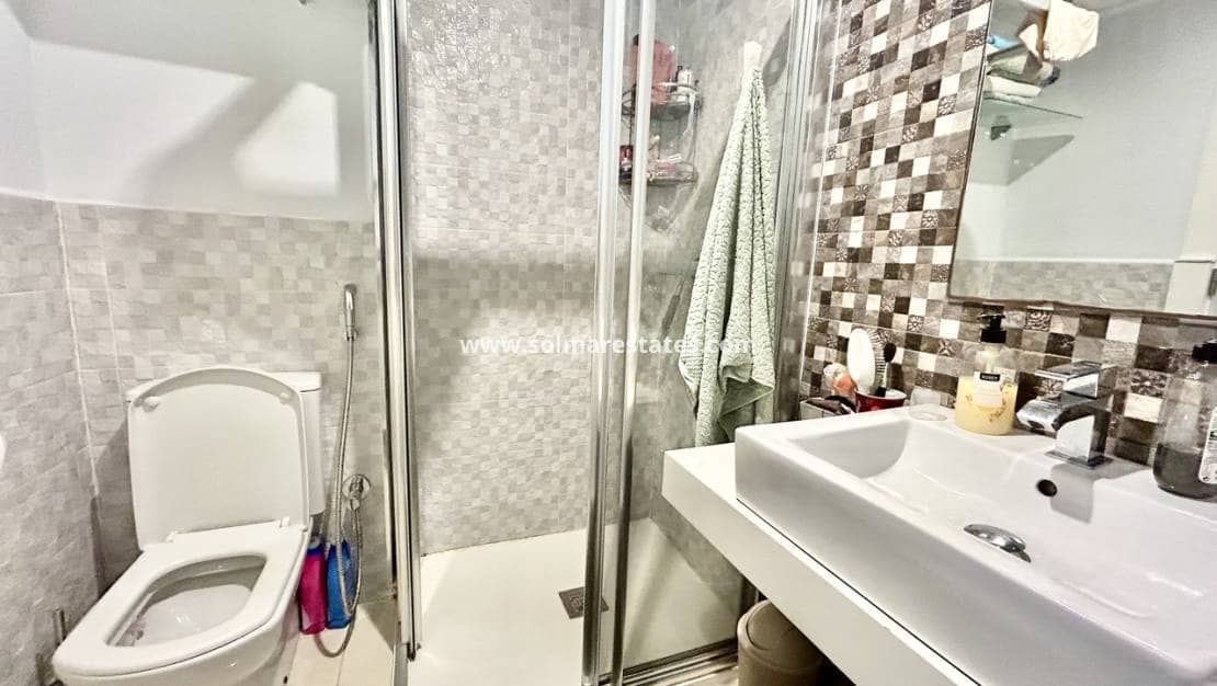 2 chambre Appartement à vendre à Orihuela Costa avec piscine - 240 000 € (Ref: 9793453)