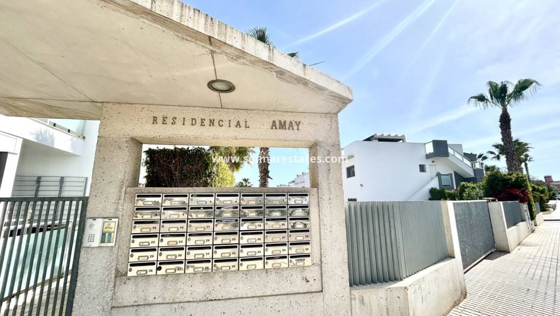 2 chambre Appartement à vendre à Orihuela Costa avec piscine - 240 000 € (Ref: 9793453)