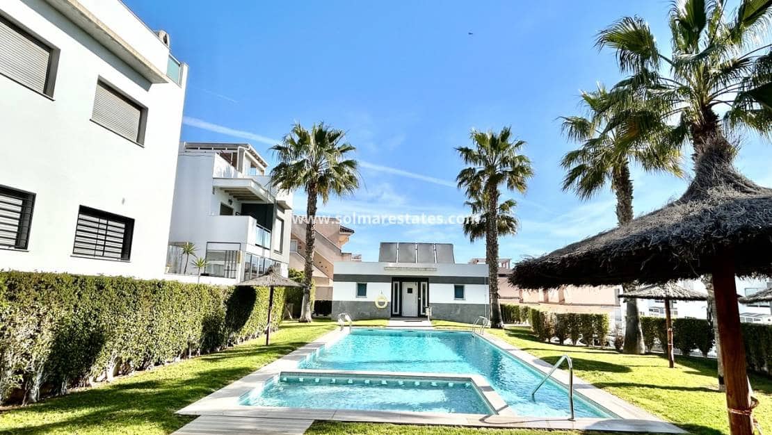 2 chambre Appartement à vendre à Orihuela Costa avec piscine - 240 000 € (Ref: 9793453)