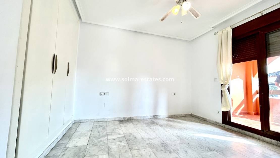 2 slaapkamer Appartement te koop in Villamartin met zwembad - € 165.000 (Ref: 9793454)