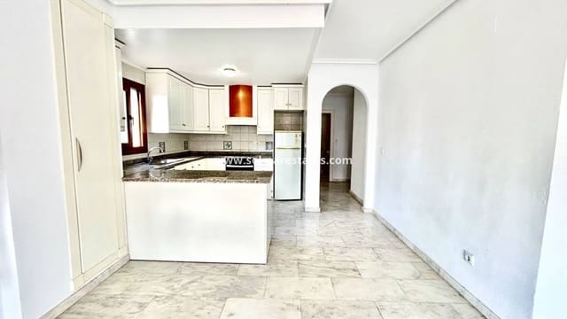 2 slaapkamer Appartement te koop in Villamartin, Orihuela met zwembad - € 165.000 (Ref: 9793454)