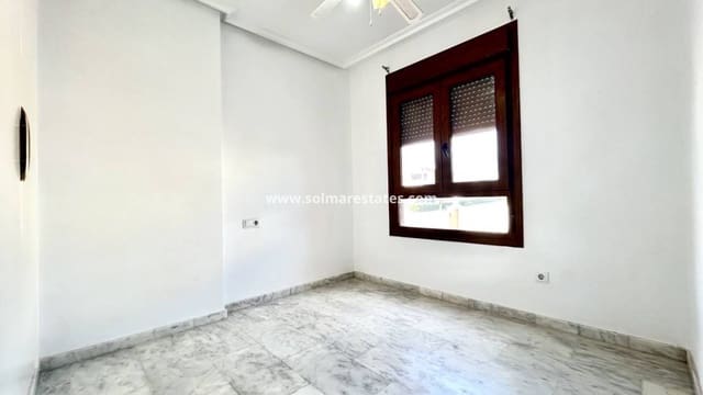 2 slaapkamer Appartement te koop in Villamartin, Orihuela met zwembad - € 165.000 (Ref: 9793454)