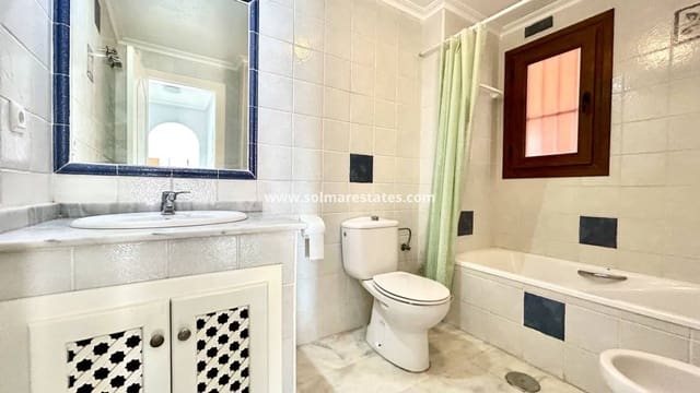 2 slaapkamer Appartement te koop in Villamartin, Orihuela met zwembad - € 165.000 (Ref: 9793454)