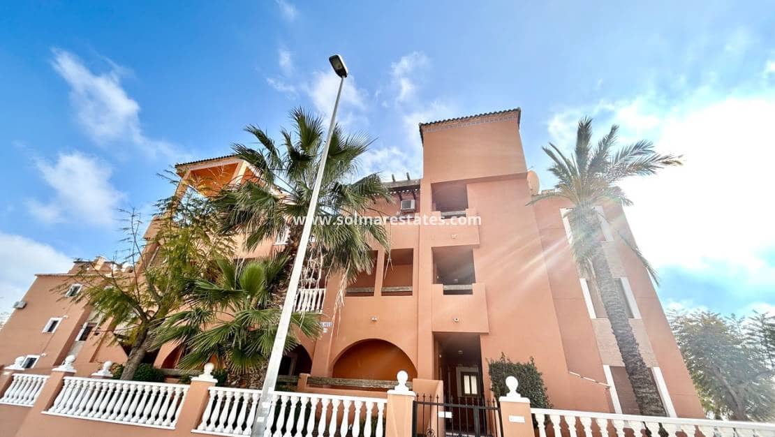 2 slaapkamer Appartement te koop in Villamartin met zwembad - € 165.000 (Ref: 9793454)