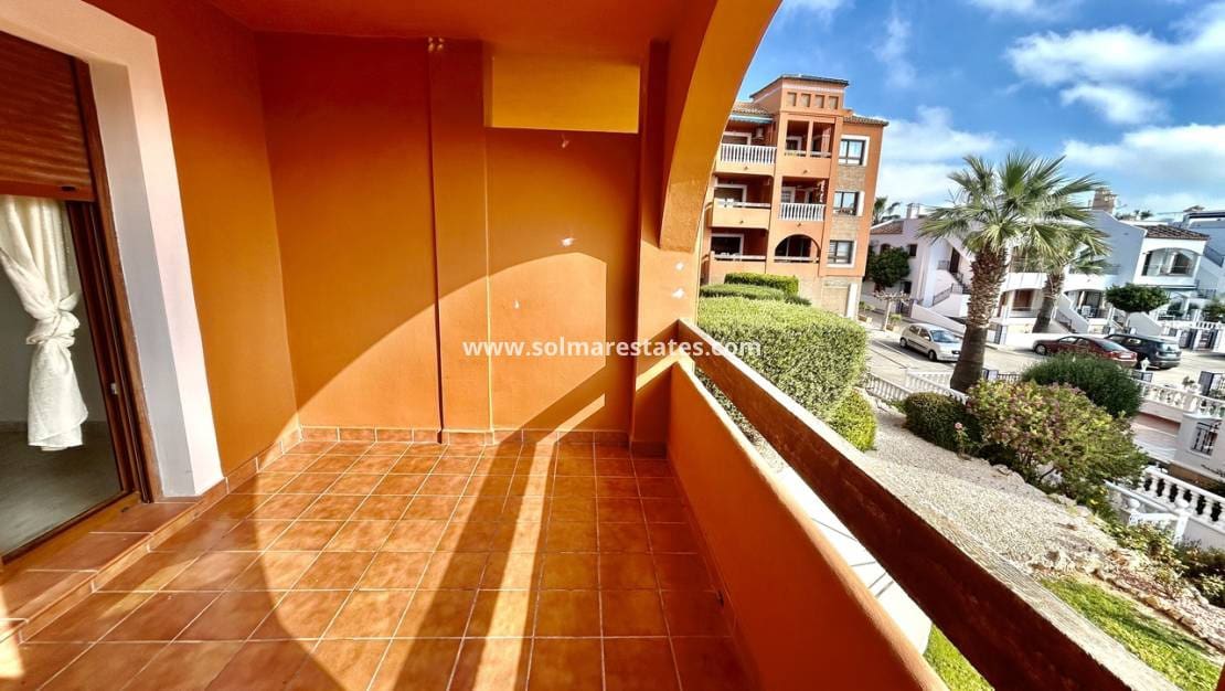 2 slaapkamer Appartement te koop in Villamartin met zwembad - € 165.000 (Ref: 9793454)