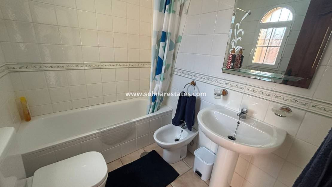 3 slaapkamer Villa te koop in Playa Flamenca met zwembad - € 269.950 (Ref: 9795000)