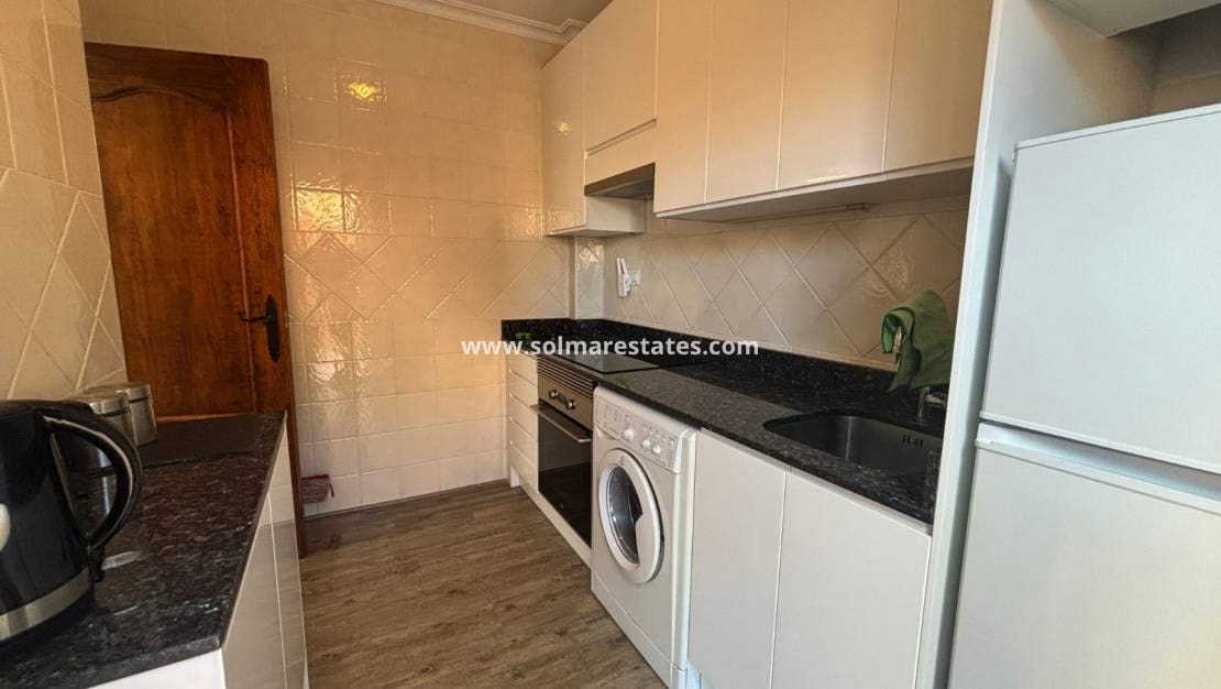 3 slaapkamer Villa te koop in Playa Flamenca met zwembad - € 269.950 (Ref: 9795000)