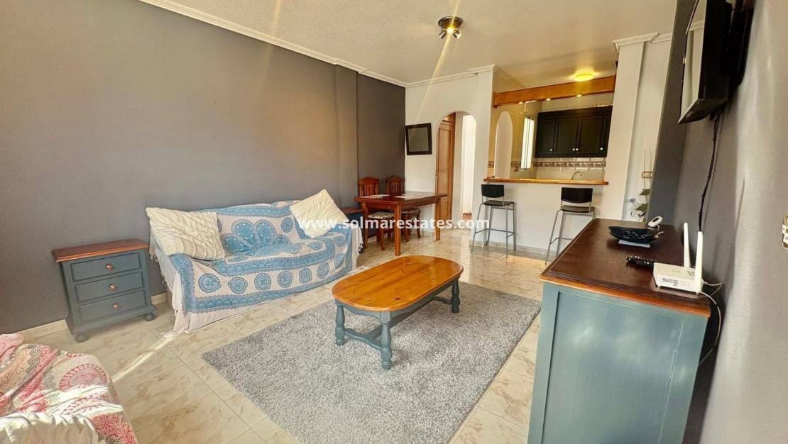 2 slaapkamer Bungalow te koop in Villamartin met zwembad - € 174.000 (Ref: 9795001)