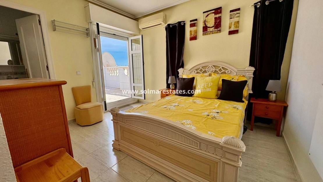 Casa de 3 habitaciones en La Florida en venta con piscina - 229.950 € (Ref: 9795012)